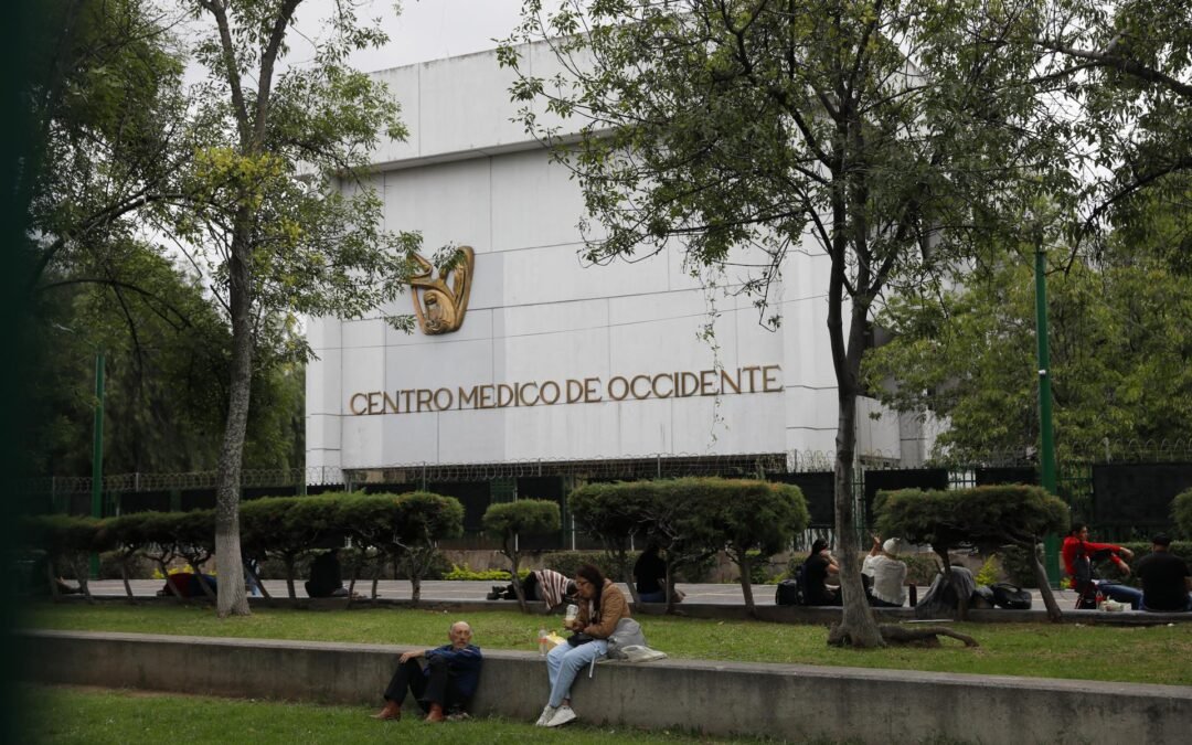 Familias denuncian negligencia tras muerte de bebés en Guadalajara