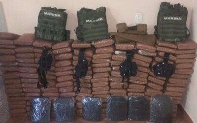 Aseguran más de 160 paquetes de drogas y armas en Juchitán, Oaxaca