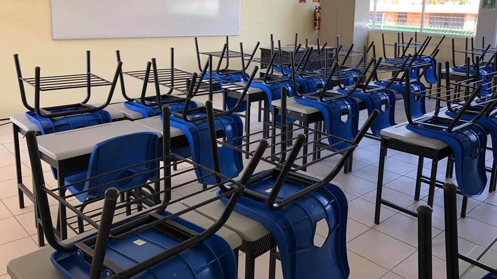 Suspenden clases por el huracán ‘Isaías’ y la tormenta tropical ‘Simón’