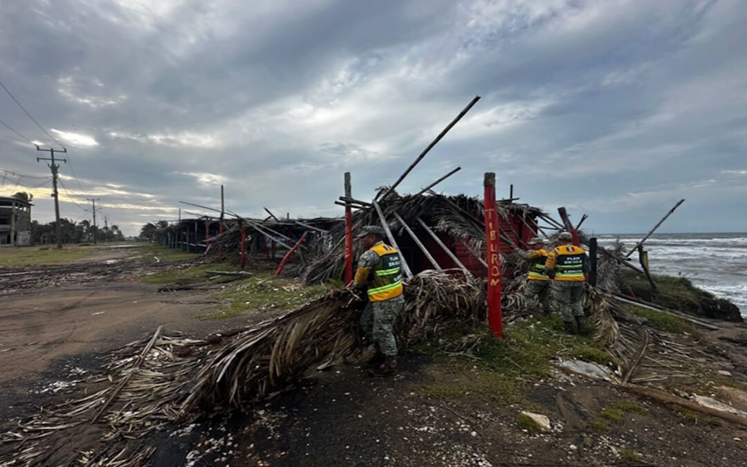 Ejército y Guardia Nacional despliegan a 953 elementos para atender afectaciones por frente frío en Veracruz