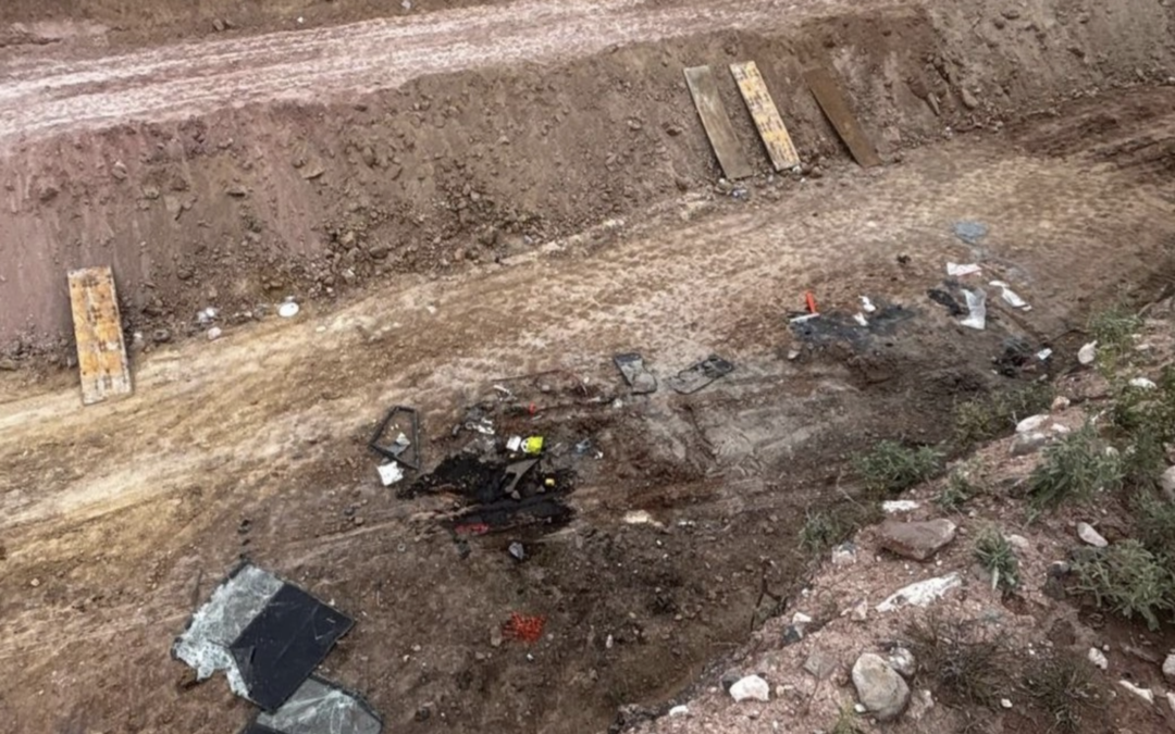 Volcadura de camión del Tren México-Querétaro deja dos muertos y 22 heridos
